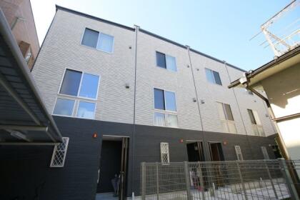 プラハテラス東大前